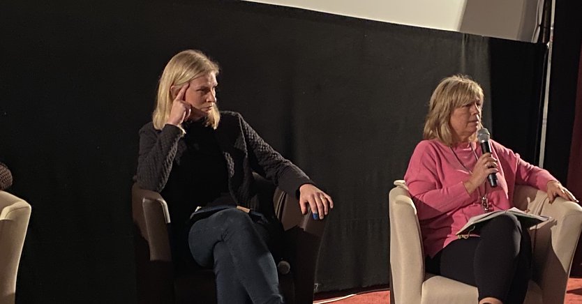 Bild: Podiumsdiskussion gegen die Angst im Kino mit  Madeleine Henflein und Cordula Eger 