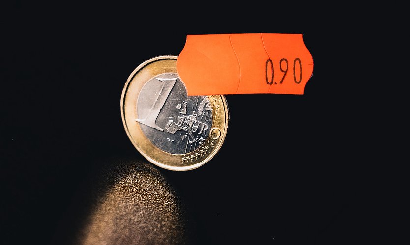 Bild: Forderungen f&uuml;r 2023 von 10 Prozent mehr Lohn