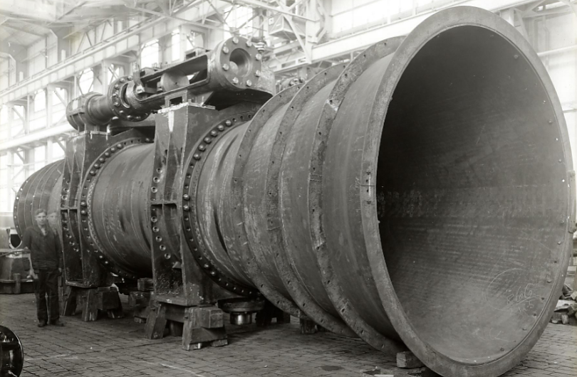 Historische Aufnahmen von den Rohren der Bleiloch-Talsperre (Foto: SBN)
