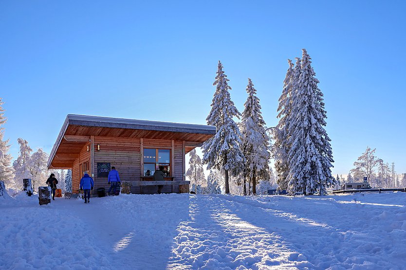 Wintertraum bei Gl&uuml;hwein und Schnee (Foto: Kerstin G&ouml;thel)