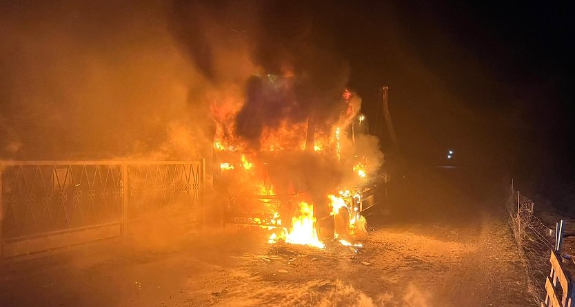 LKW-Brand in Aschara Gestern Abend (Foto: Feuerwehr Bad Langensalza/Silvio Dietzel)