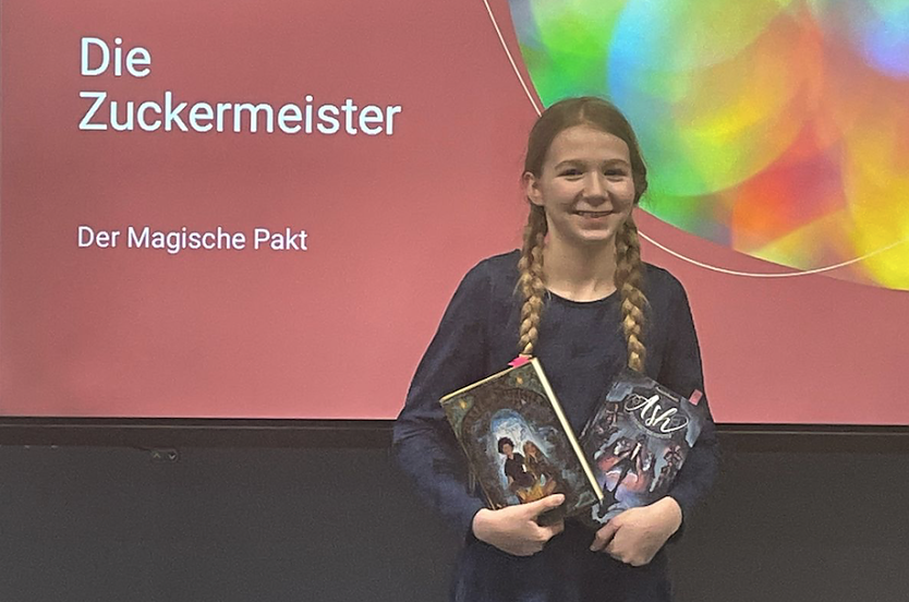 Bild: Das Schillergymnasium freut sich &uuml;ber seine beste Vorleserin, Friederike Althans