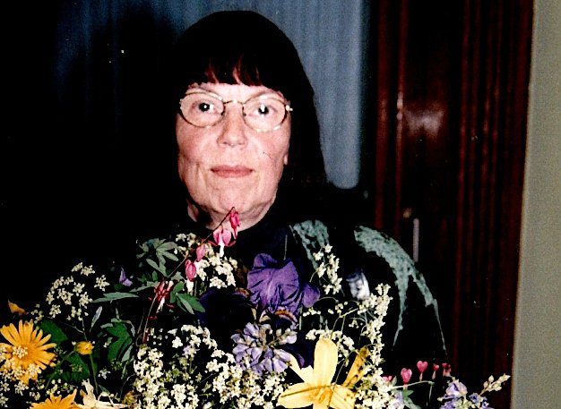 Feldblumen f&uuml;r Sarah Kirsch in Nordhausen im Jahre 1997 (Foto: H.Kneffel)