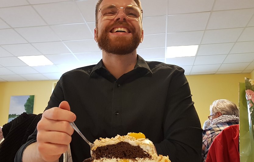 Christopher Bischoff geht mit lachendem und weinendem Auge (Foto: R.Englert)