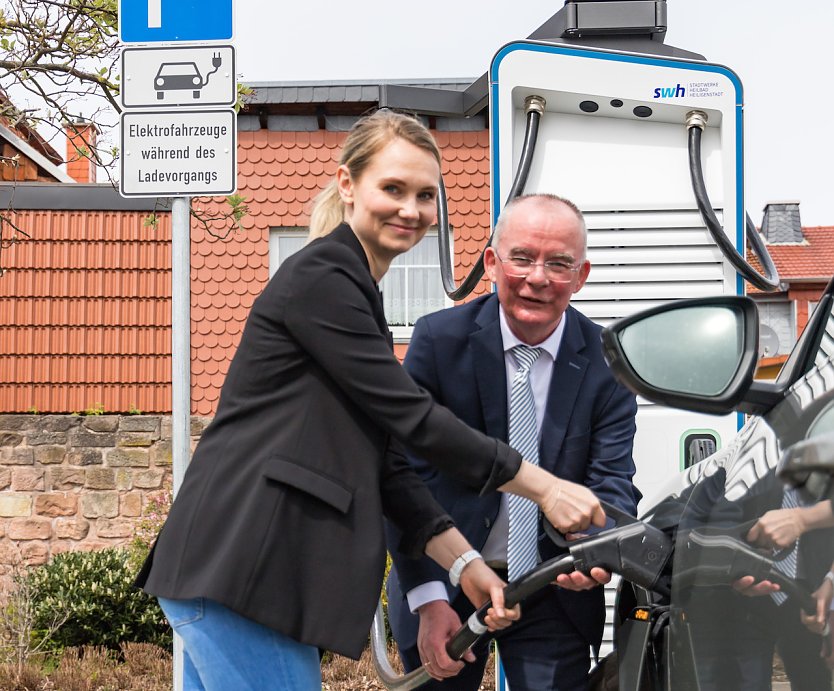 Heiligenstadts erste 300 kW-Lades&auml;ule ist in Betrieb genommen (Foto: Eichsfeld Werke)