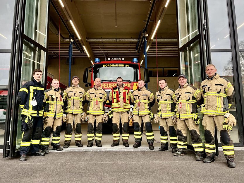 Die Kameraden der Feuerwehr sind bereits flei&szlig;ig am werkeln, um den Tag der offenen T&uuml;r am Samstag vorzubereiten (Foto: Stadt Nordhausen)