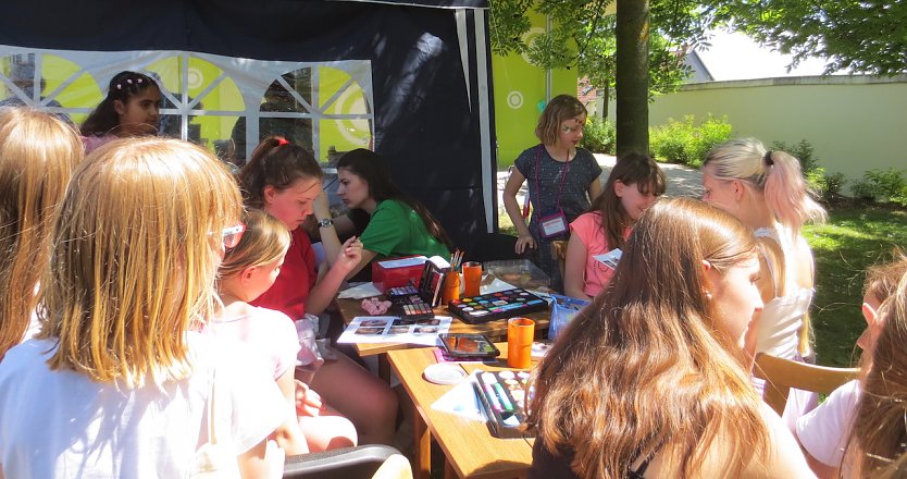 Im Freizeitzentrum Artern wurde der Kindertag zum 30 Mal feierlich begangen (Foto: J. Haselhuhn)