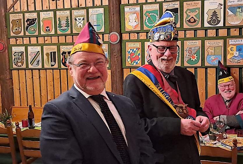 Der Junker J&ouml;rg (links) f&uuml;hrt die quietschvergn&uuml;gte Truppe Schlaraffen in Nordhausen an (Foto: UHU)