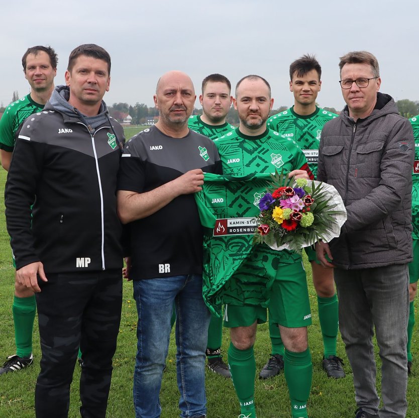 Neuer Trikotsatz für den SV Kleinfurra (Foto: SV Kleinfurra) Neuer Trikotsatz für den SV Kleinfurra (Foto: SV Kleinfurra)