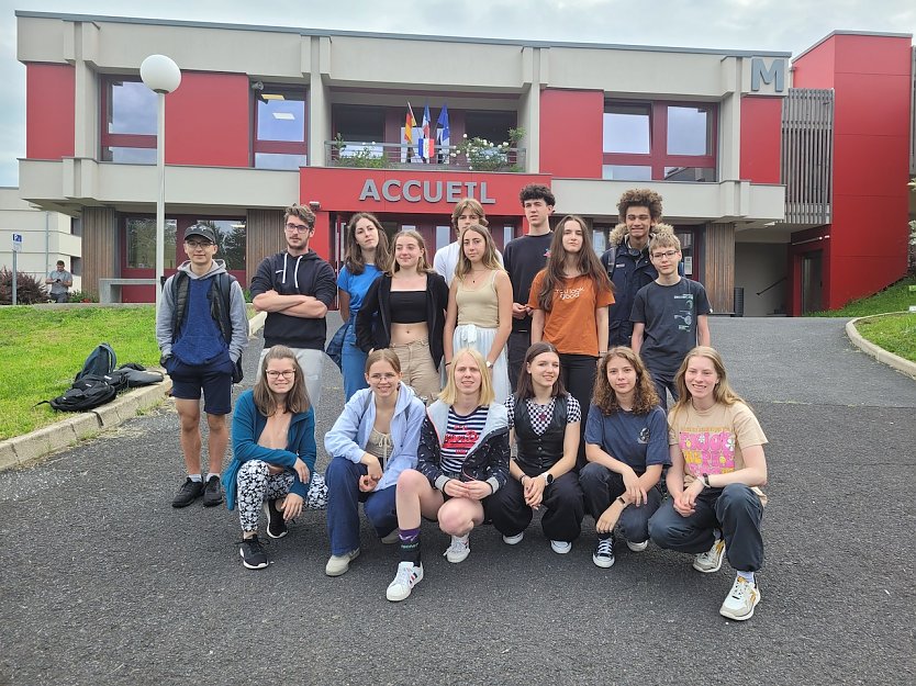 Empfang vor der Schule (Foto:   Franziska Schenk, Gabriele Gorges)