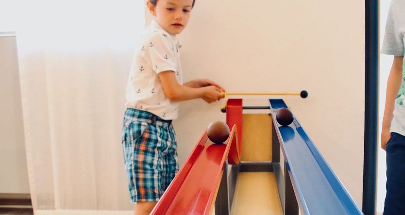 Welche Kugel gewinnt das Rennen? - beim "Mathematikum" werden Grundlagen der Physik und Mathematik vermittel (Foto: agl)