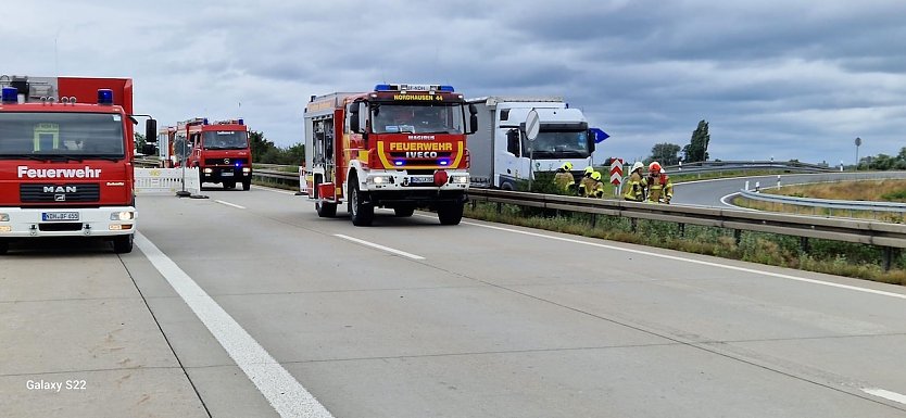 Siebenst&uuml;ndige Sperrung der a 38 mit kilometerlangem Stau gestern (Foto: Feuerwehr Sundhausen)