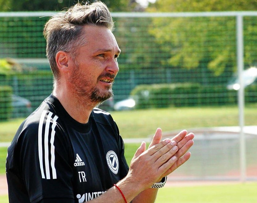 Vier Jahre Trainer in Weida, nun im f&uuml;nften bei den Preu&szlig;en: Thomas Wirth hat seine ehemalige Mannschaft zuletzt in Schleiz und zuhause gegen Geratal unter die Lupe genommen. (Foto: FSV Preu&szlig;en)