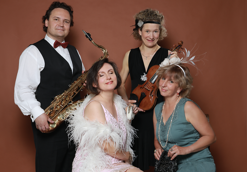 Das "Dream Quartett" entführt in die Vergangenheit (Foto: Dream Quartett) Das "Dream Quartett" entführt in die Vergangenheit (Foto: Dream Quartett)