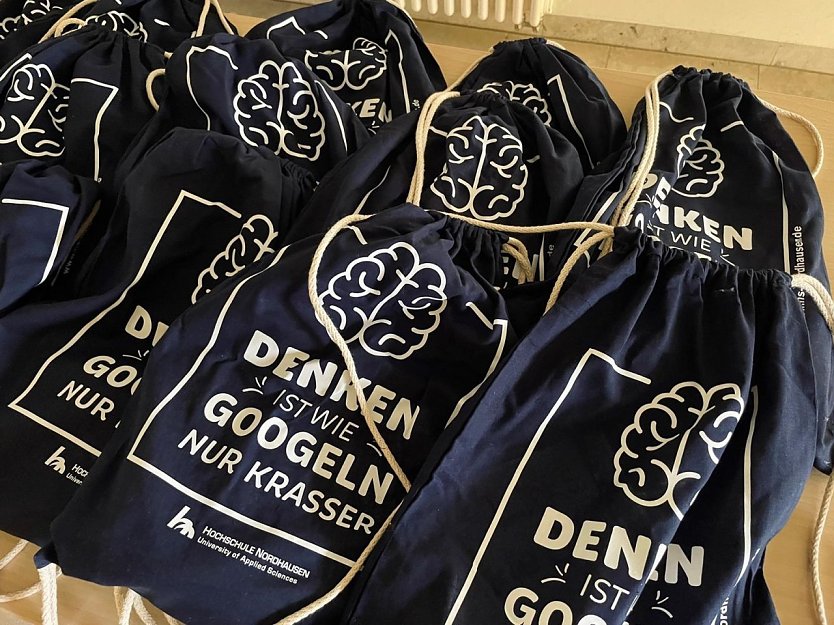 "Erstei-Tasche" f&uuml;r die Neuen (Foto: HSN)