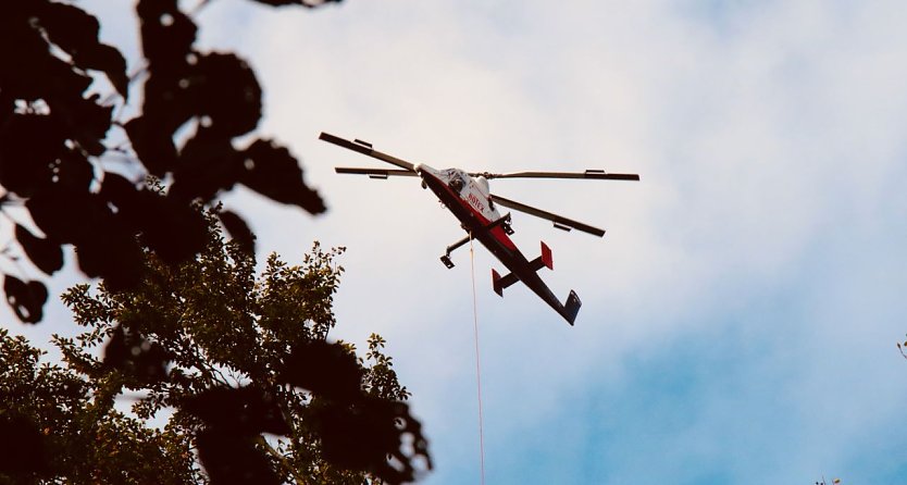 Spezialhubschrauber &uuml;ber dem S&uuml;dharz (Foto: agl)