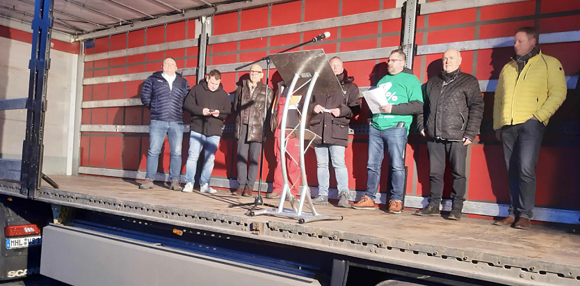 Demonstration in M&uuml;hlhausen (Foto: Hans Kuhnert)