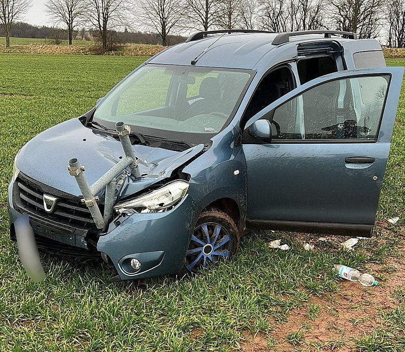 Schwerer Unfall zwischen Leimbach und Urbach (Foto: S. Dietzel)