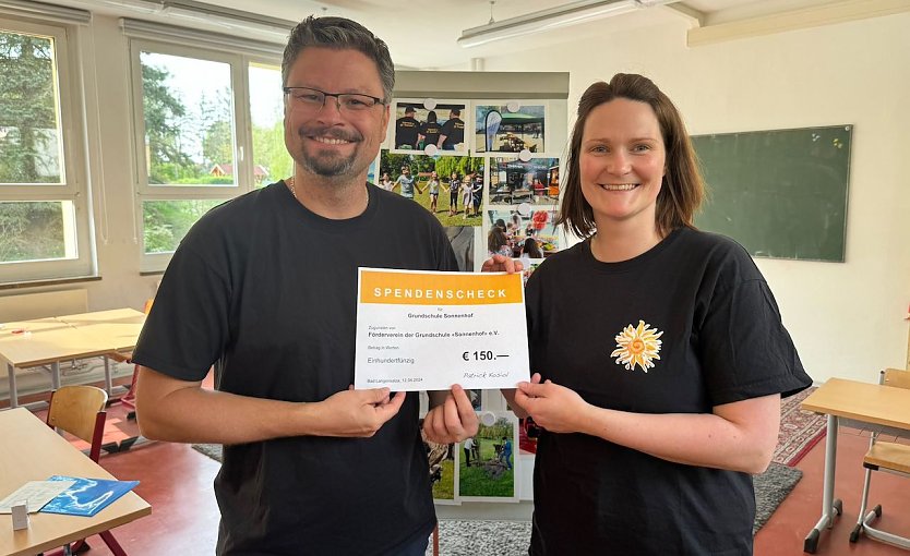 Tag der offenen T&uuml;r mit einer Spende (Foto: T.Benich)