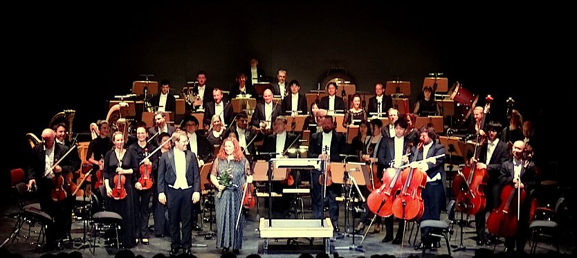 Lang anhaltender Applaus w&auml;hrend des 6. Sinfoniekonzerts (Foto: C.Laude)