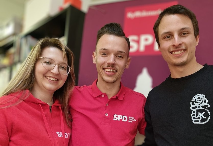Der neue Vorstand v.l.n.r.: Alexandra Wallrodt, Malcolm Stephan, Kevin Bal&szlig;uweit (Foto: Jugendverband der SPD )