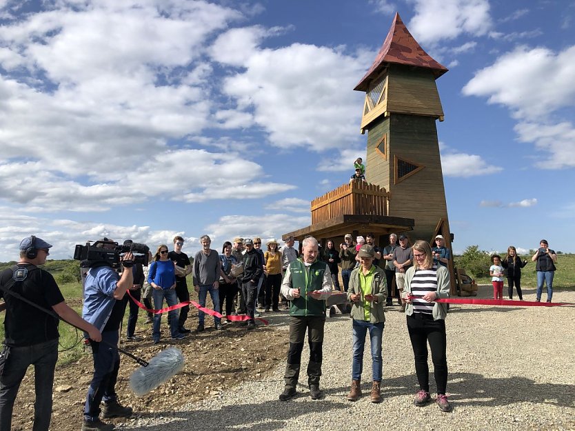 Die Er&ouml;ffnung des neuen Erlebnispfades (Foto: Nationalpark Hainich)