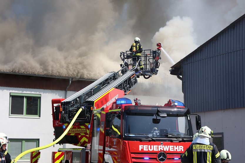 Gro&szlig;brand fordert mehrere hundert Einsatzkr&auml;fte (Foto: Feuerwehr Heiligenstadt )