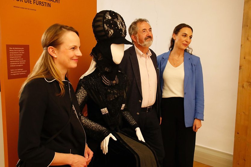 Staatssekret&auml;rin Tina Beer, Museumsleiter Sophie Kamprad und Dr. Klaus Moser (Foto: agl)