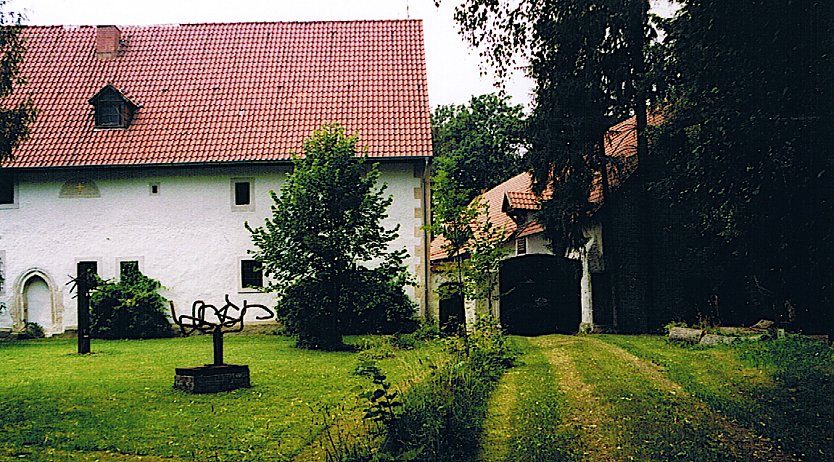Der Lindenhof, Eingangsbereich in den Vierseitenhof Utterode (Foto: H. Kneffel)