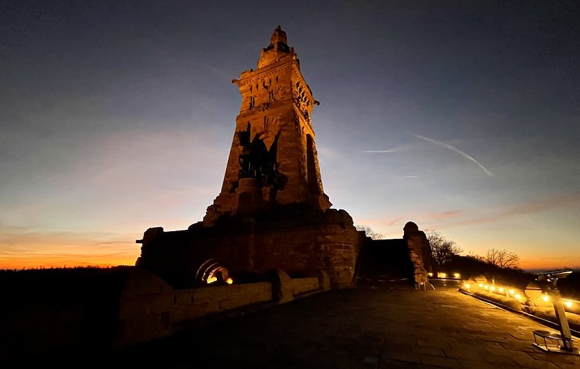 Kyffh&auml;user Denkmal bei Nacht (Foto: Heiko Kolbe)