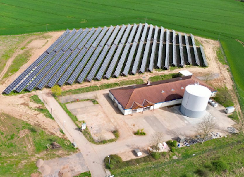Solarthermie "Auf dem Schwichensberge" - Sondershausen (Foto: Stadtwerke Sondershausen ) Solarthermie "Auf dem Schwichensberge" - Sondershausen (Foto: Stadtwerke Sondershausen )