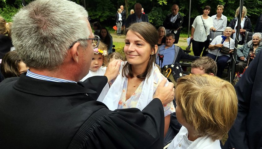 Tauffest bei Trebra (Foto: Evangelischer Kirchenkreis Südharz) Tauffest bei Trebra (Foto: Evangelischer Kirchenkreis Südharz)