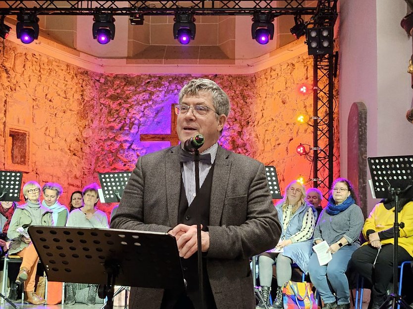 Landesbischof Friedrich Kramer in der Herzschlag Jugendkirche Nordhausen (Foto: Archiv Regina Englert)