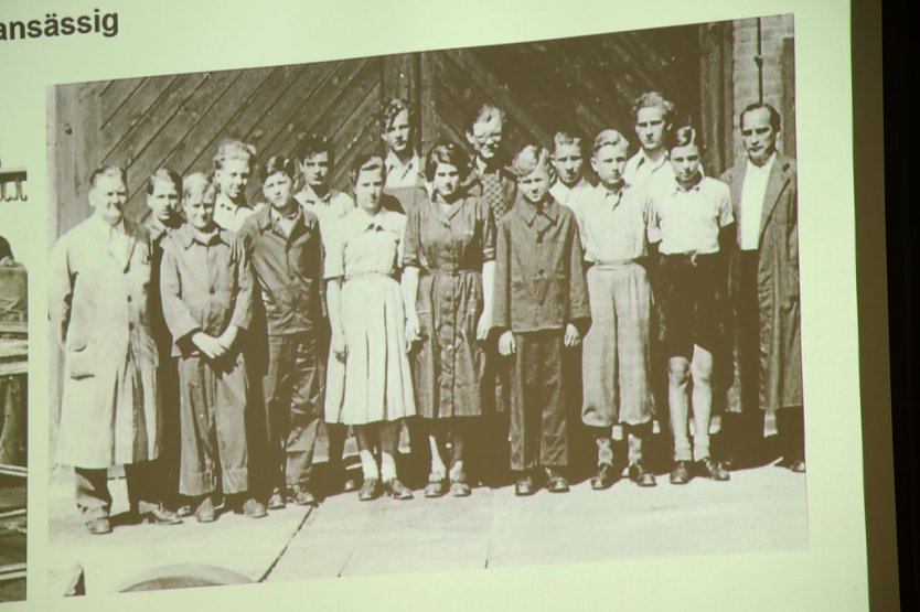 Die ersten Auszubildenden im Jahr 1954 (Foto: agl)