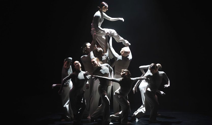 Ballett-Uraufführung "Friedrich" (Foto: Marco Kneise) Ballett-Uraufführung "Friedrich" (Foto: Marco Kneise)