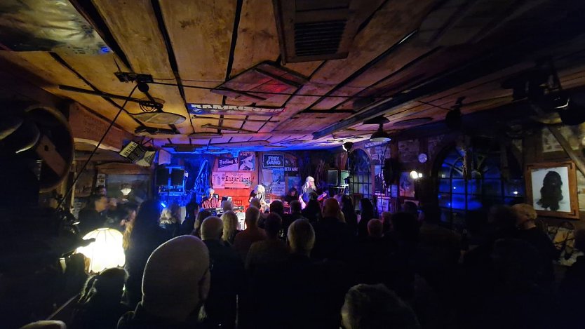 Engerling spielten in Steinbr&uuml;cken (Foto: nnz)