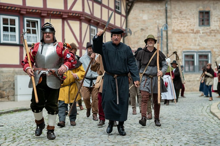 Bauernzug durch M&uuml;hlhausen (Foto: Stadt M&uuml;hlhausen)