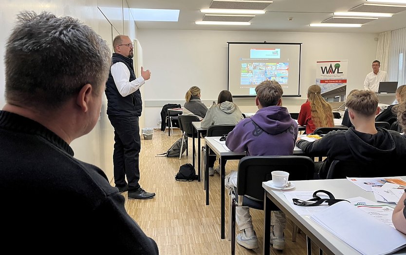 Beratungen für Schüler (Foto: R.Weißbach) Beratungen für Schüler (Foto: R.Weißbach)
