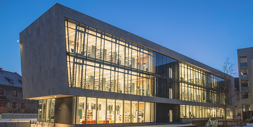 Bild: In der Stadtbibliothek wartet man im ersten Halbjahr wieder mit vielen Lesungen und Veranstaltungen auf