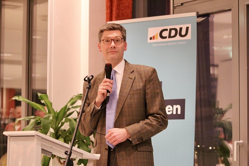 Bild: Der Spitzenkandidat zur Bundestagswahl Christian Hirte will das B&uuml;rgergeld wieder abschaffen und die Wirtschaft von B&uuml;rokratien entfesseln