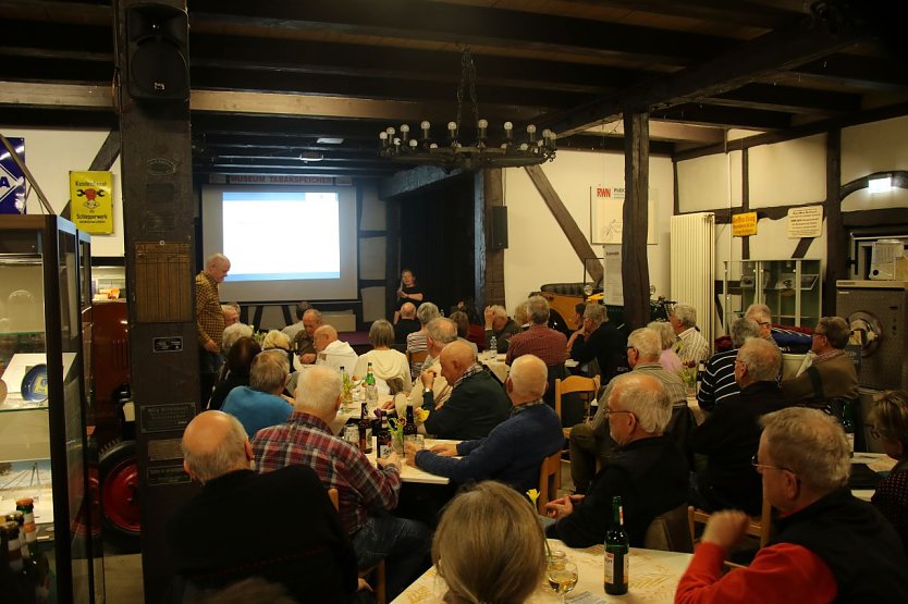 Mit rund 70 G&auml;sten war der Tabakspeicher zum arch&auml;ologischen Vortrag gut besucht (Foto: agl)