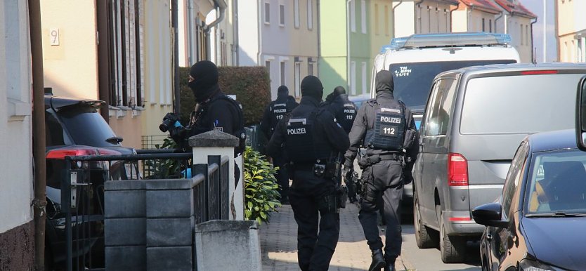 Hausdurchsuchung in der Fichtestra&szlig;e in Nordhausen (Foto: agl)