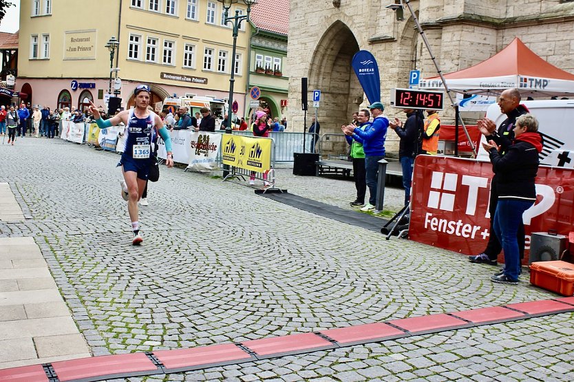Der Langensalzaer Marcel Krieghoff gewann &uuml;ber 12,5 km den 3-T&uuml;rme Lauf (Foto: Eva Maria Wiegand)