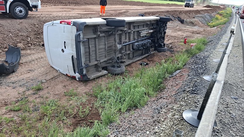 Unfall bei Holbach (Foto: Feuerwehr Gro&szlig;wechsungen/Silvio Dietzel)