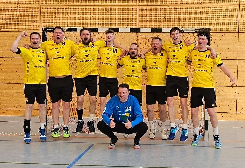 Die II. Mannschaft des NSV hat Grund zu feiern (Foto: S.Ahlert)