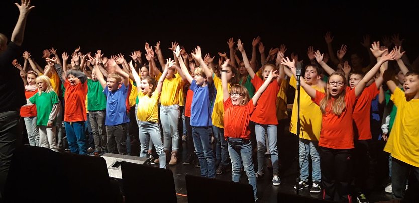 Bochumer Kinder zu Gast im Nordh&auml;user Theater, 2019 (Foto: C. Witzel)