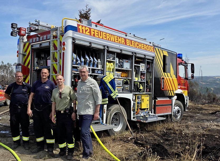Dank f&uuml;r die Helfer (Foto: Landratsamt)