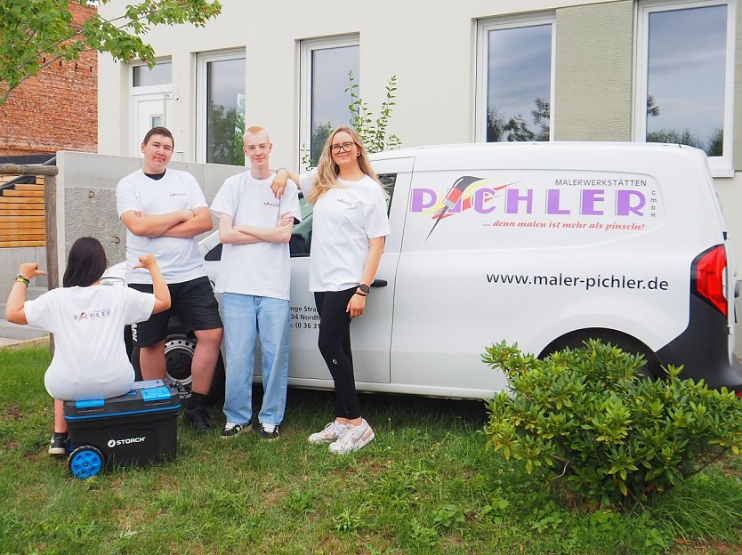 Neue Auszubildende der Malerwerkst&auml;tten Pichler (Foto: Mandy Henning-Benkenstein)