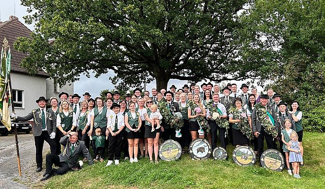 Die Appenr&ouml;der Sch&uuml;tzen  (Foto: Florian F. Hans )