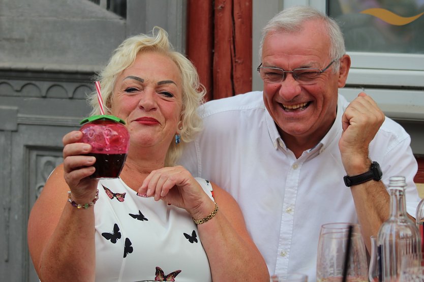 Cocktailstimmung und gute Laune (Foto: Eva Maria Wiegand)